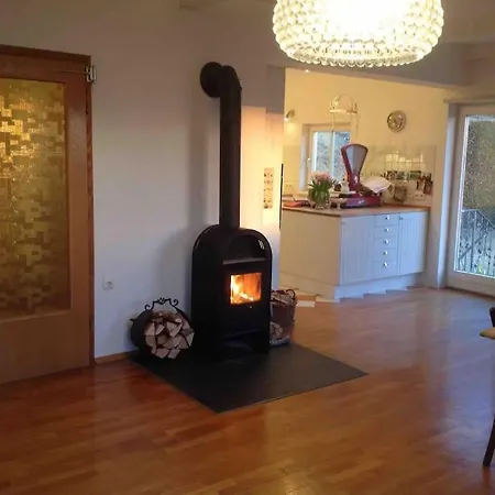 Charmantes Mit Garten Und Traumhaftem Fernblick Feriehus *