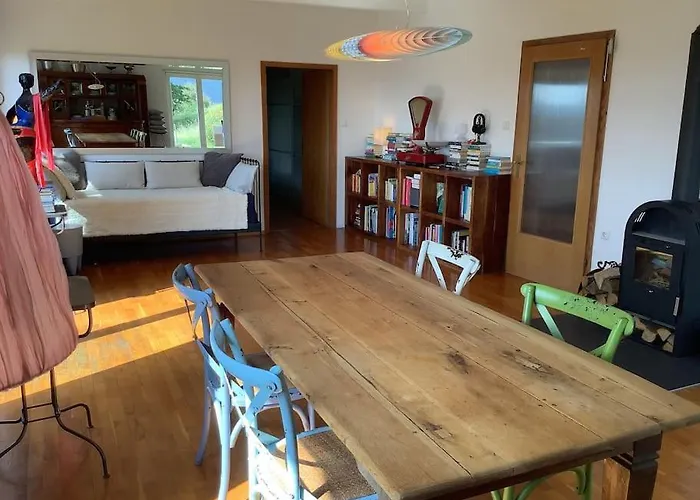 Charmantes Mit Garten Und Traumhaftem Fernblick *