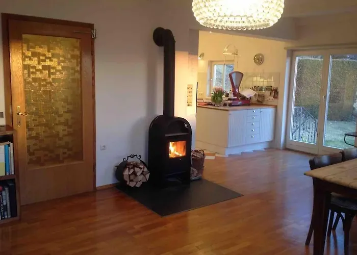 Charmantes Mit Garten Und Traumhaftem Fernblick Σπίτι διακοπών *