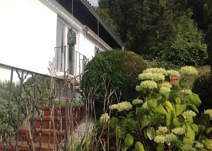 Charmantes Mit Garten Und Traumhaftem Fernblick *